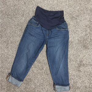Old Navy Maternity Cuffed Denim Capris